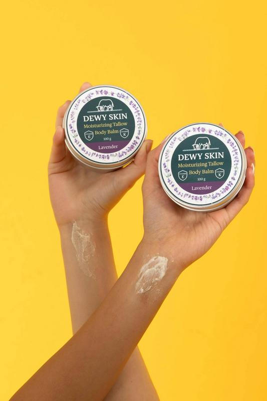 🌙 Why You Need a Moisturizer Before Bed